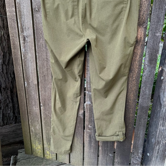 Duluth Trading Co Wm’s Breeze Shooter Slim Leg pant In Olive Green Sz 14 x 33 - Picture 7 of 16